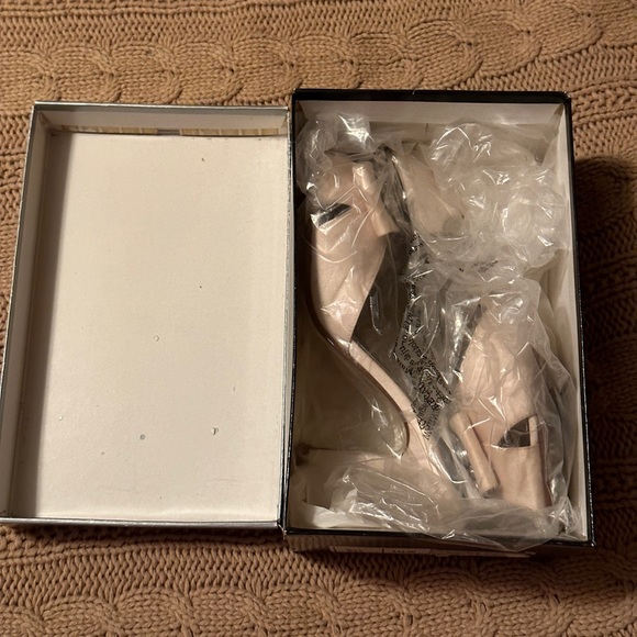 Metaphor Catherine Peach Satin Bow Slide Dress Heels - Picture 5 of 6